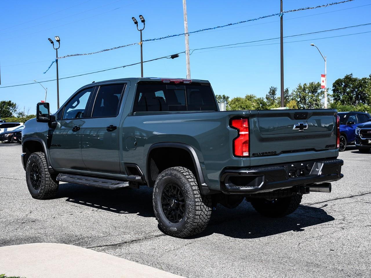 2026 Chevrolet Silverado 2500 HD ZR2 Photo3
