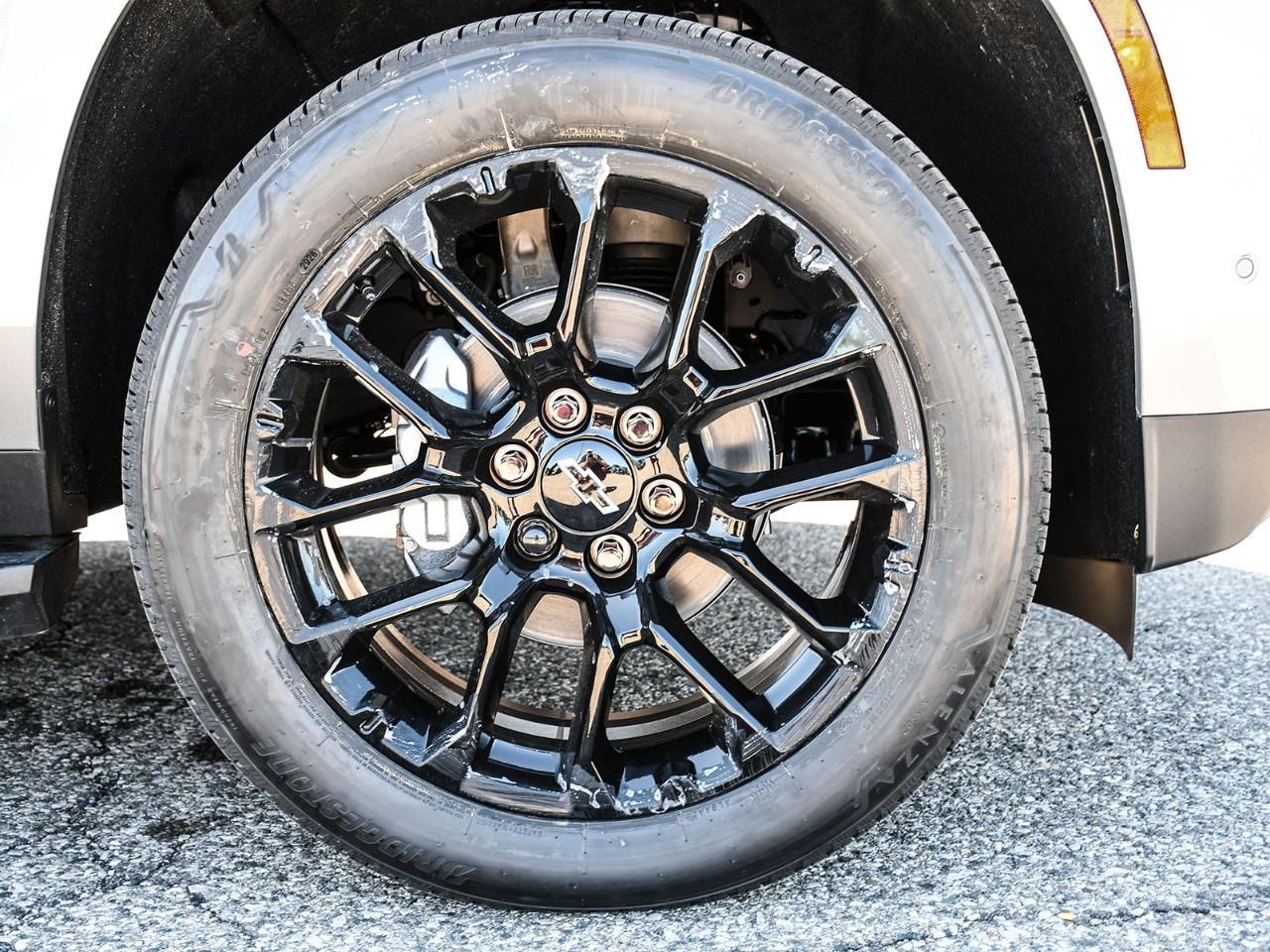 2026 Chevrolet Suburban RST Photo