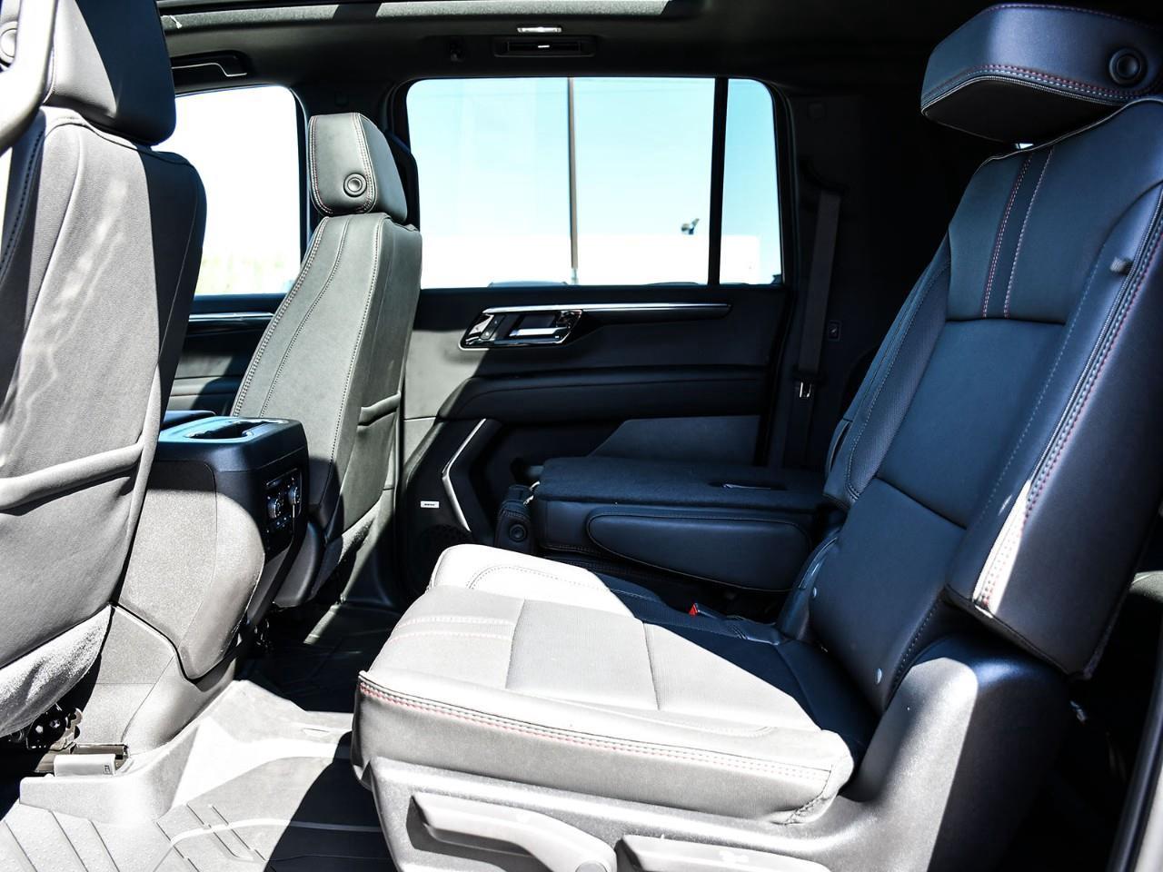 2026 Chevrolet Suburban RST Photo
