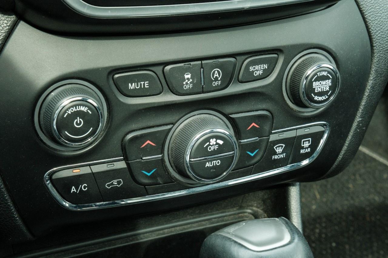 2021 Jeep Cherokee 80th Anniversary 4x4 Photo
