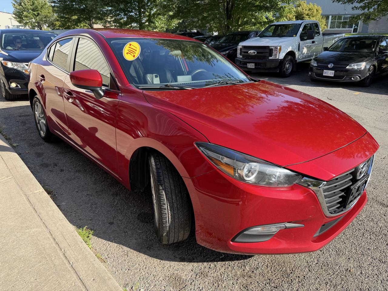 2017 Mazda MAZDA3 SE - HEATED LEATHER SEATS, NAV, BACKUP CAMERA!! Photo