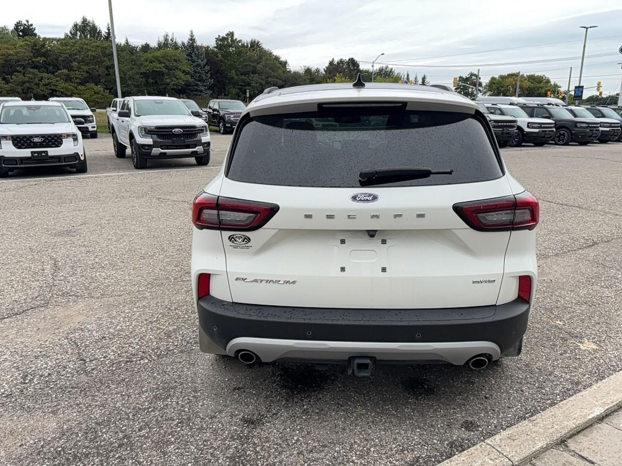 2025 Ford Escape PLATINUM AWD, PANO ROOF, FACTORY HITCH, LOADED! Photo