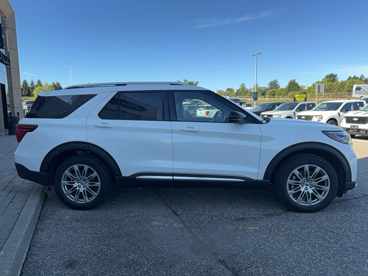 2027 Ford Explorer PLATINUM, TWIN PANEL MOONROOF, 360 CAM, TOW PKG Photo3