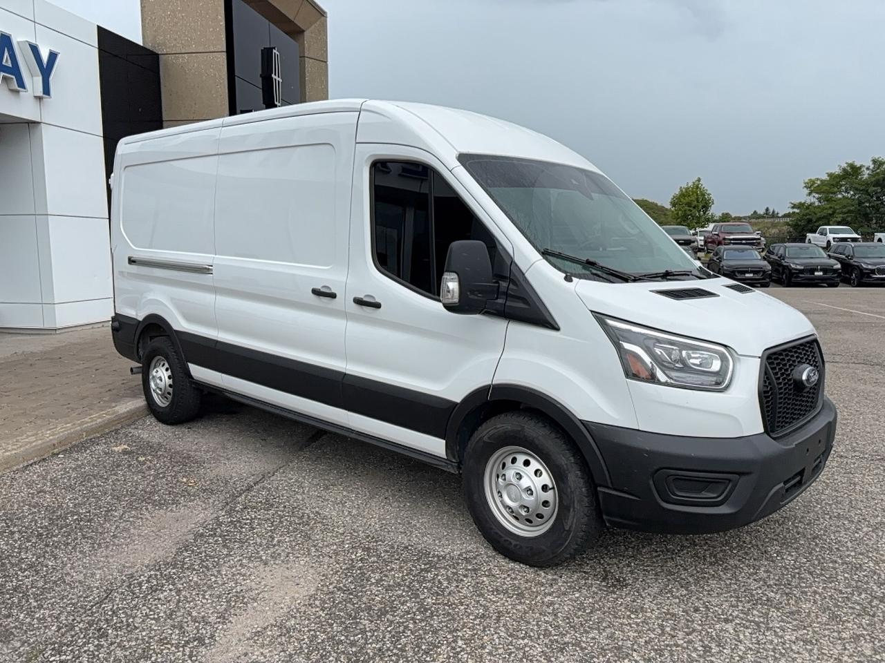2025 Ford Transit TRANSIT 250! AWD, MEDIUM ROOF! LOTS OF OPTIONS! Photo2