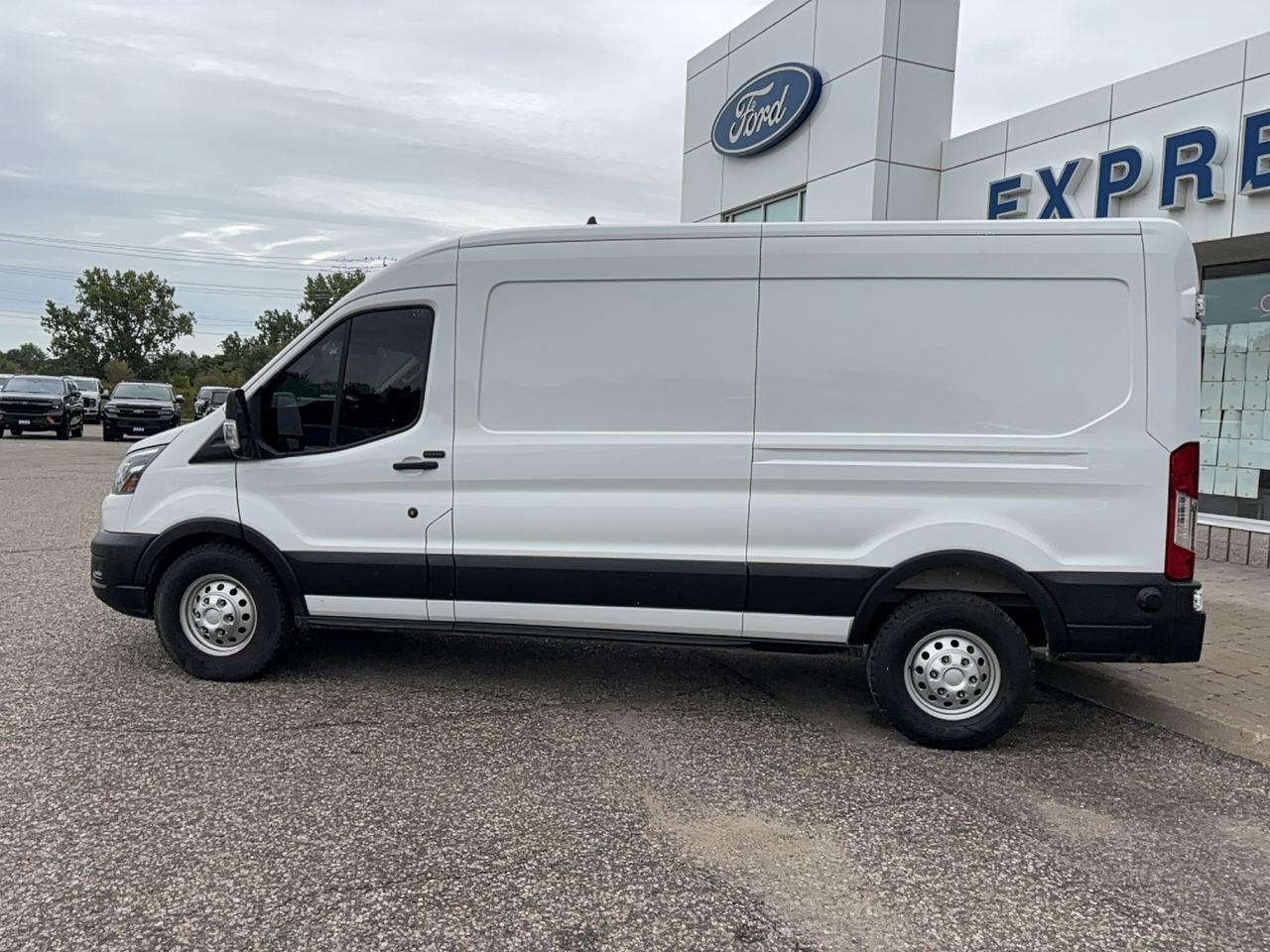2025 Ford Transit TRANSIT 250! AWD, MEDIUM ROOF! LOTS OF OPTIONS! Photo
