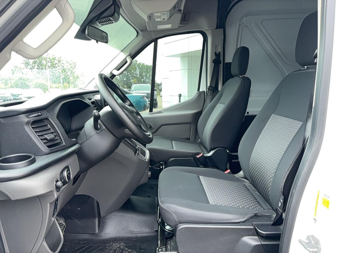 2025 Ford Transit TRANSIT 250! AWD, MEDIUM ROOF! LOTS OF OPTIONS! Photo