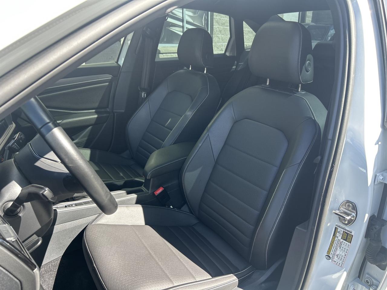 2024 Volkswagen Jetta Comfortline - ONLY 56K, APPLE CARPLAY, NAV & MORE! Photo51
