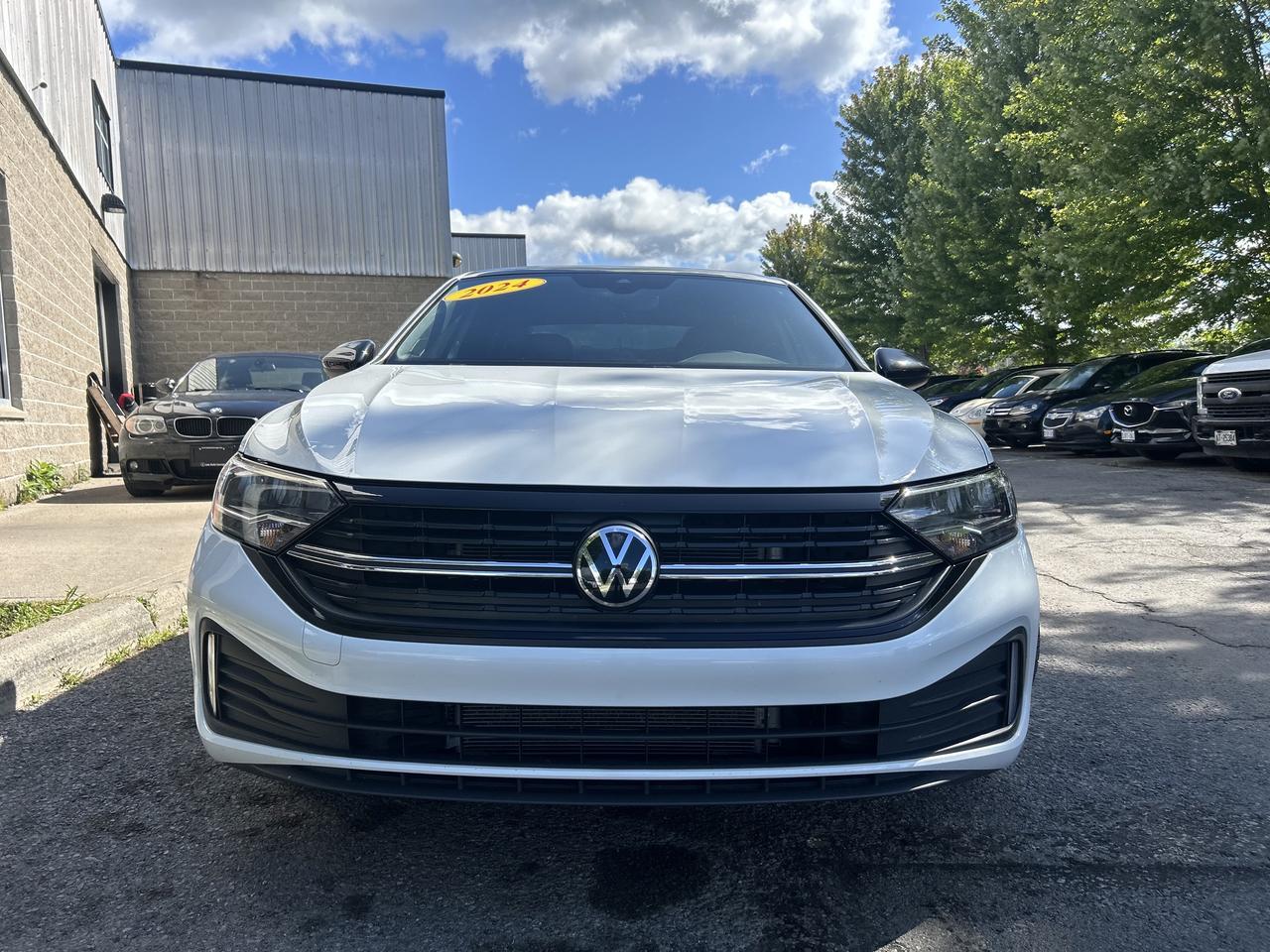 2024 Volkswagen Jetta Comfortline - ONLY 56K, APPLE CARPLAY, NAV & MORE! Photo48