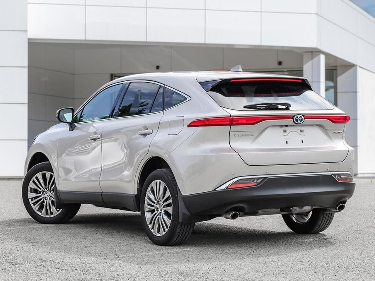 2024 Toyota Venza XLE AWD/ HYBRID/ LOW KM Photo