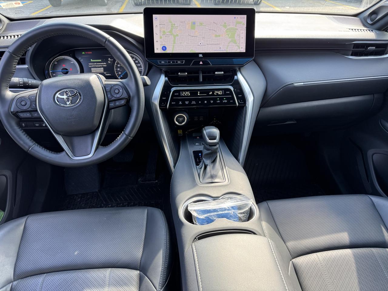 2024 Toyota Venza XLE AWD/ HYBRID/ LOW KM - Photo #8