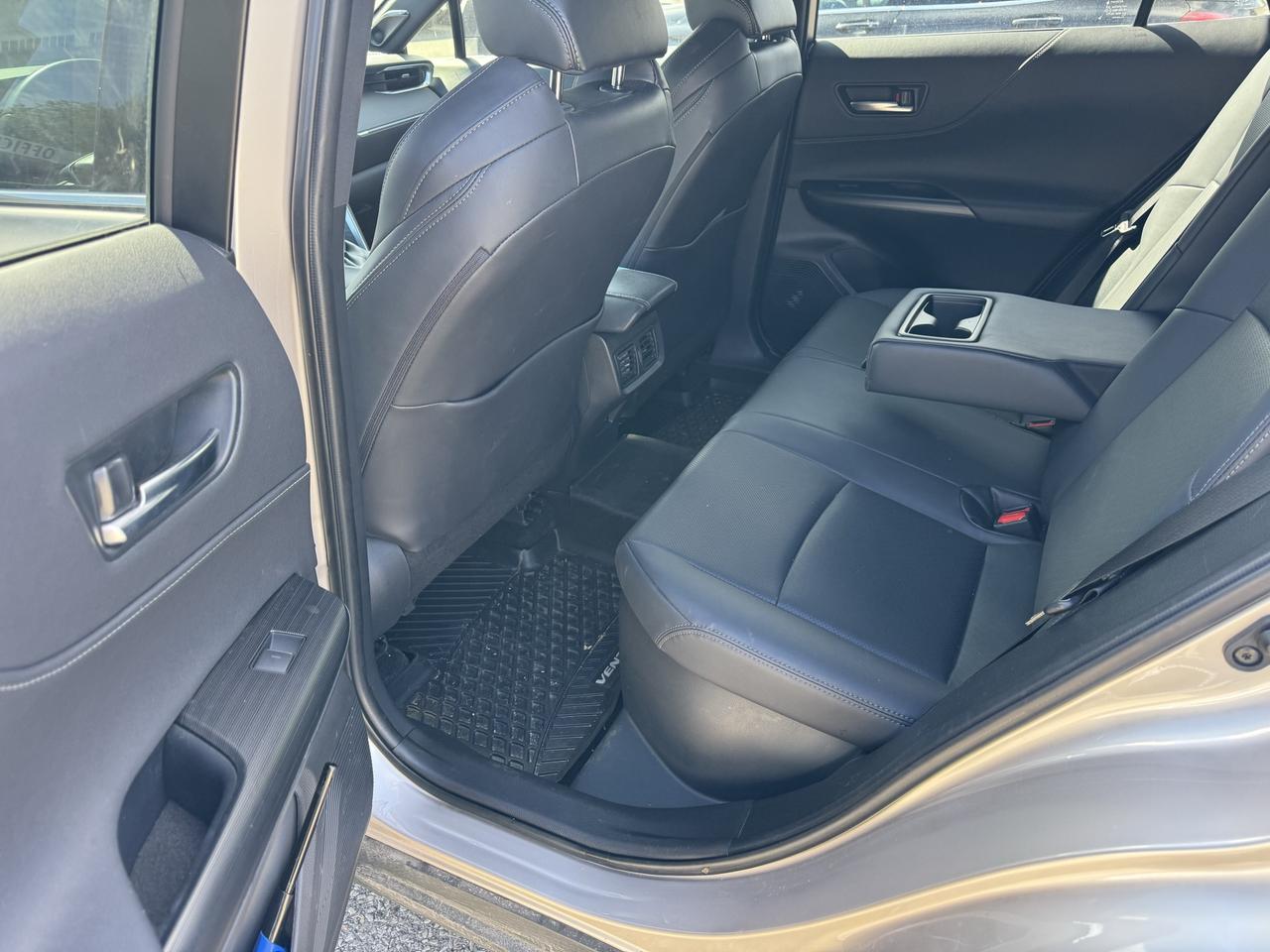 2024 Toyota Venza XLE AWD/ HYBRID/ LOW KM Photo
