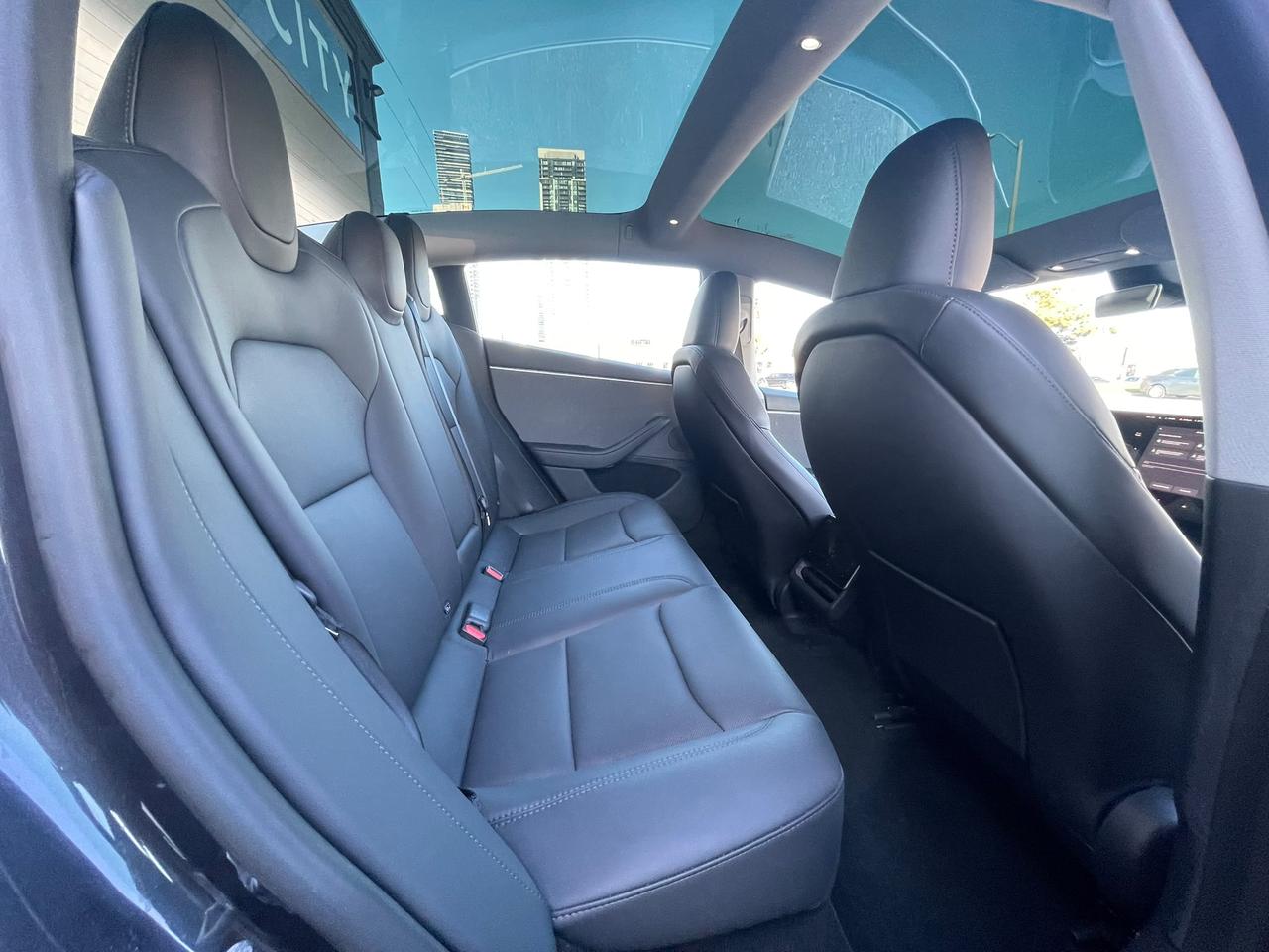 2025 Tesla Model 3 Premium| CLEAN TITLE| ONE OWNER Photo4
