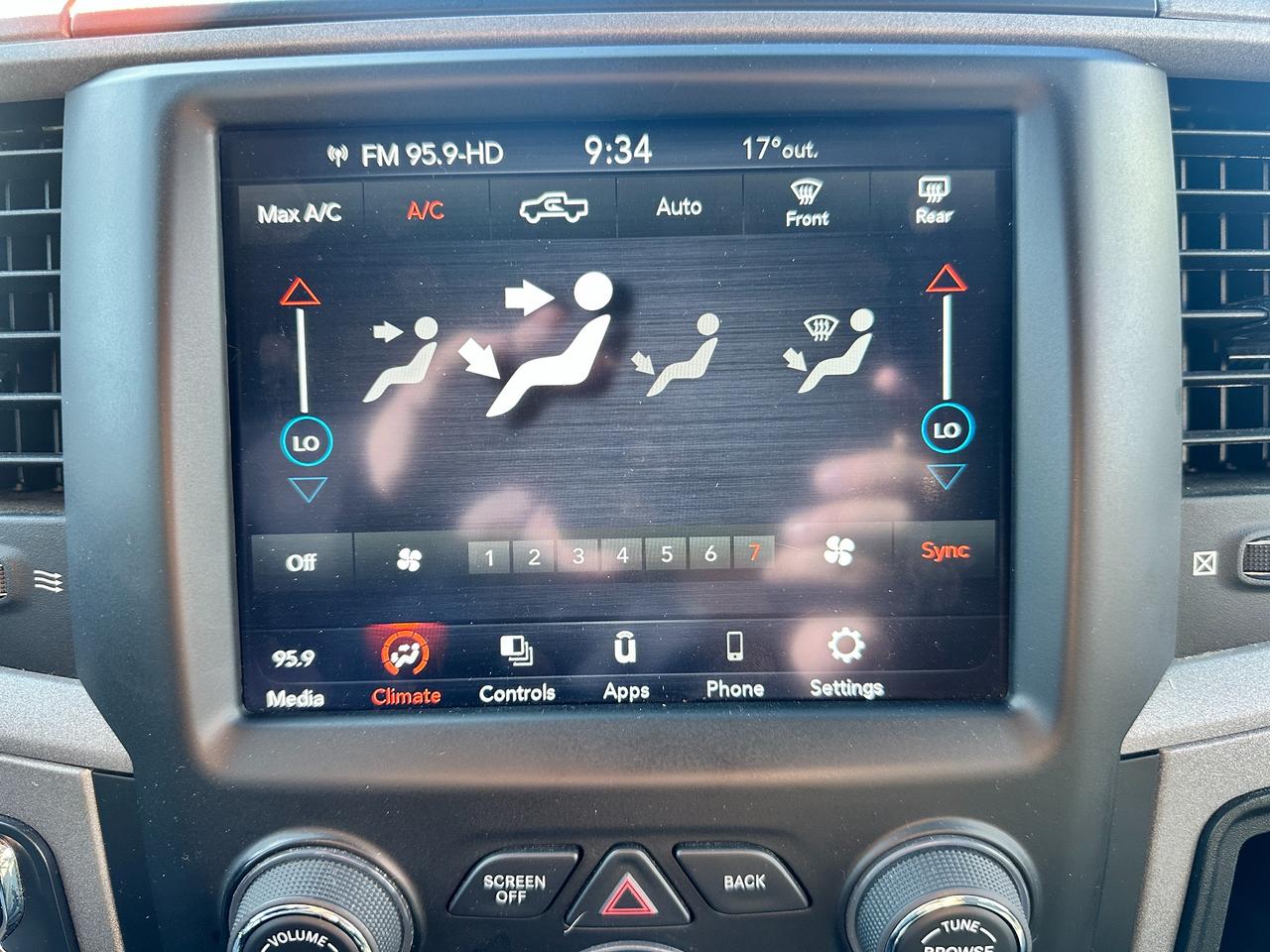 2021 RAM 1500 Classic Express4x4 Cloth Bluetooth BackupCam XM AC CarPlay Photo