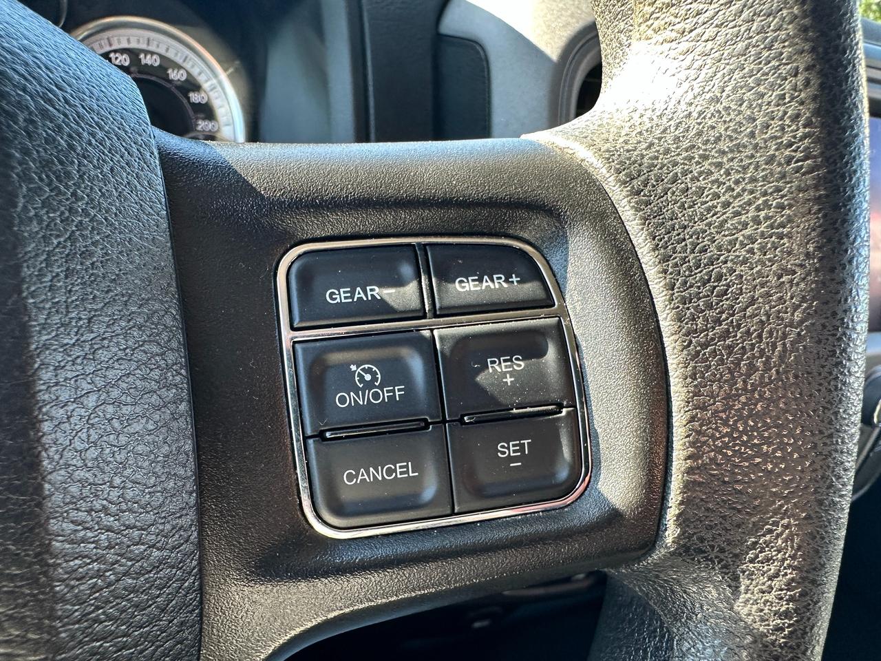 2021 RAM 1500 Classic Express4x4 Cloth Bluetooth BackupCam XM AC CarPlay Photo