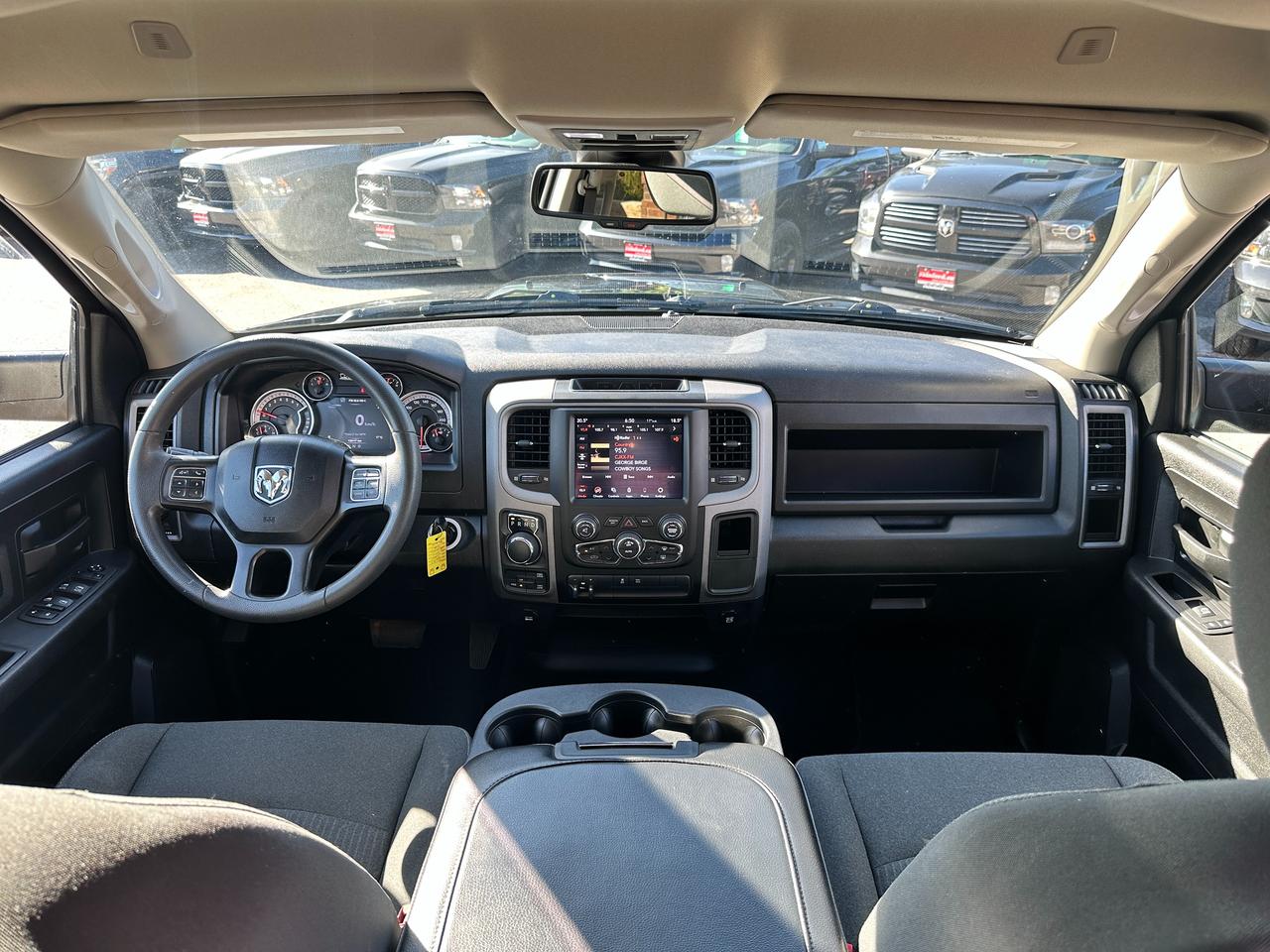 2021 RAM 1500 Classic Express4x4 Cloth Bluetooth BackupCam XM AC CarPlay Photo