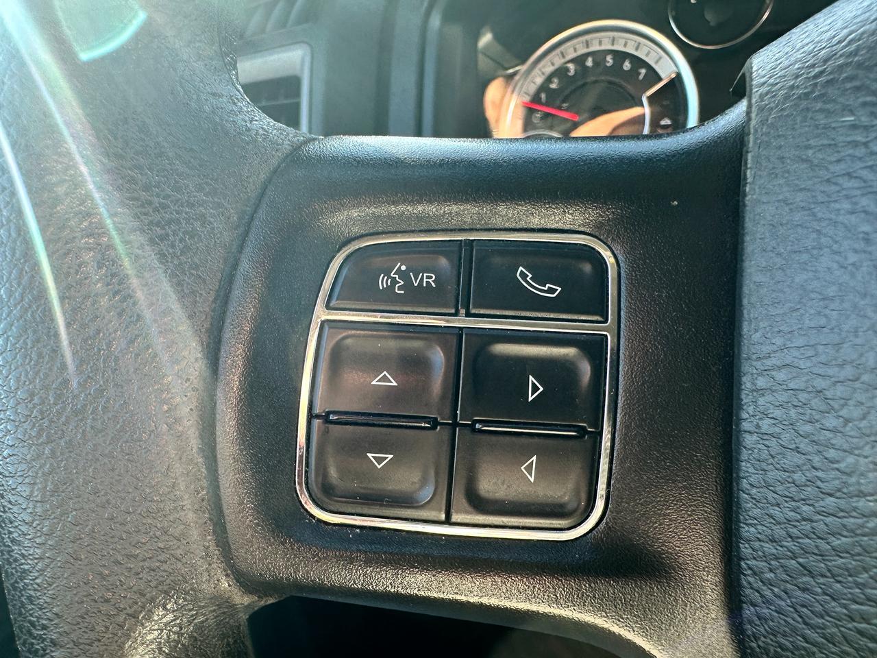 2021 RAM 1500 Classic Express4x4 Cloth Bluetooth BackupCam XM AC CarPlay Photo