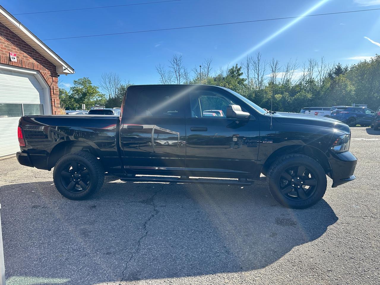 2021 RAM 1500 Classic Express4x4 Cloth Bluetooth BackupCam XM AC CarPlay Photo4