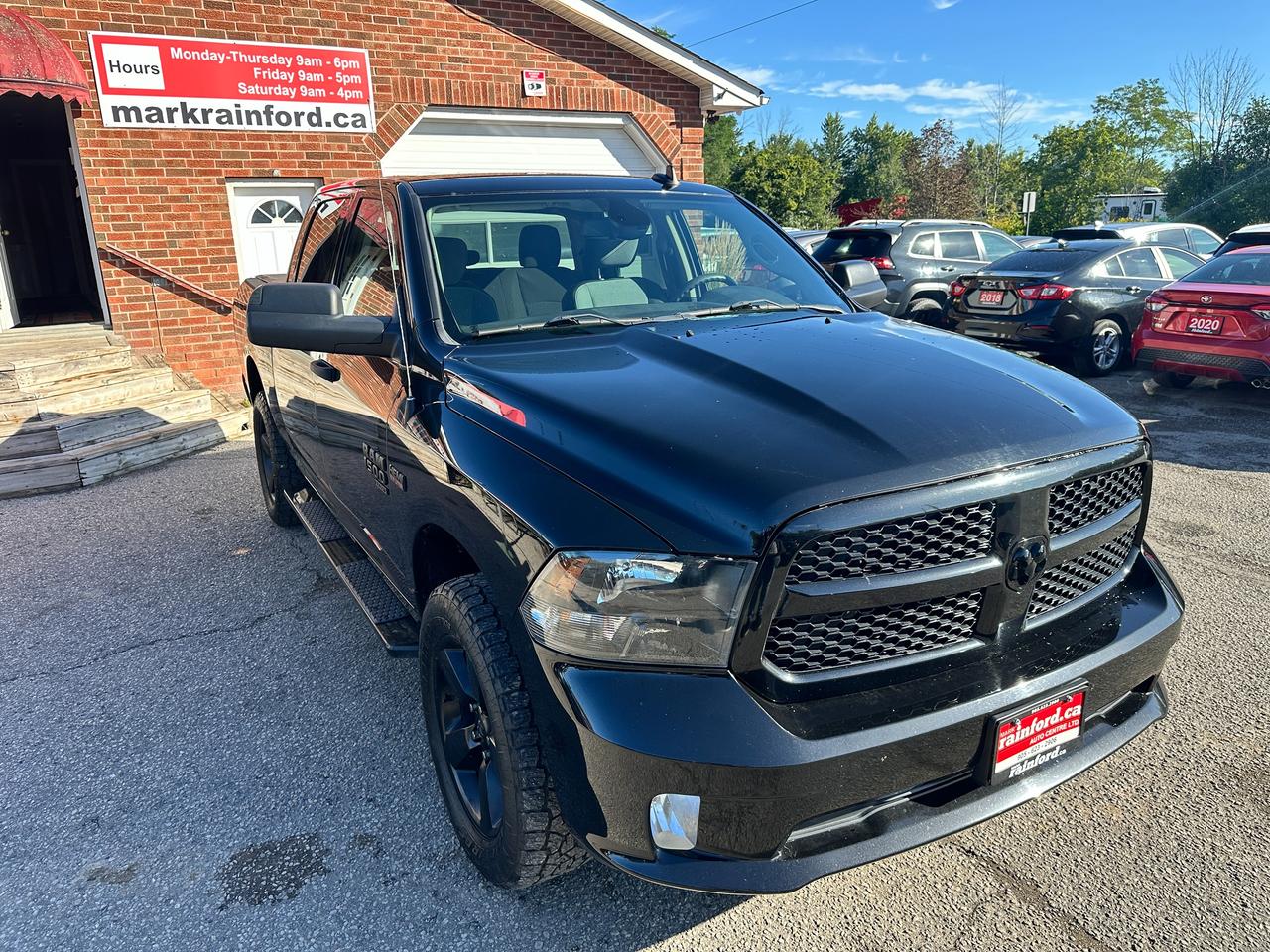 2021 RAM 1500 Classic Express4x4 Cloth Bluetooth BackupCam XM AC CarPlay Photo