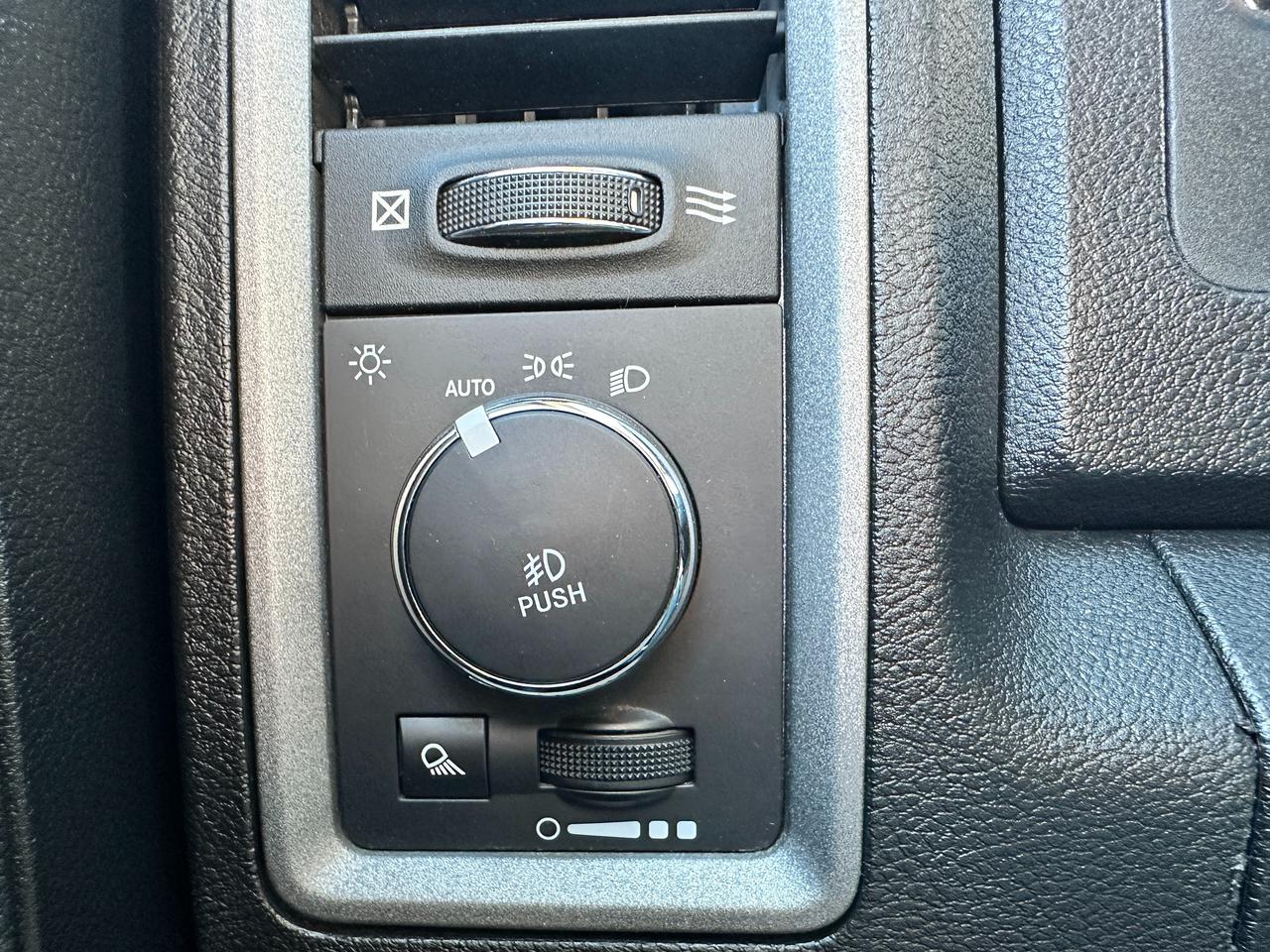 2021 RAM 1500 Classic Express4x4 Cloth Bluetooth BackupCam XM AC CarPlay Photo