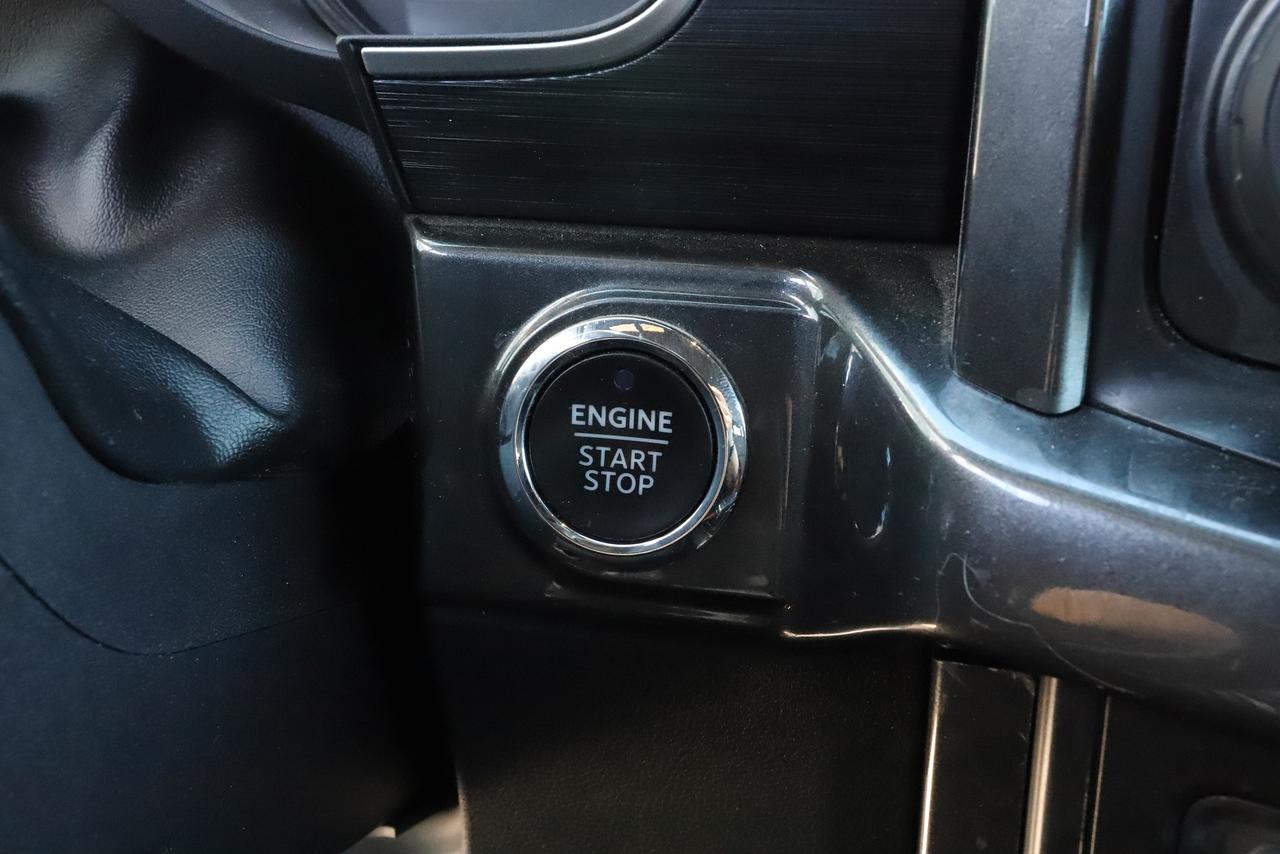 2021 Ford F-150 XLT 4WD SuperCrew 5.5' Box Photo
