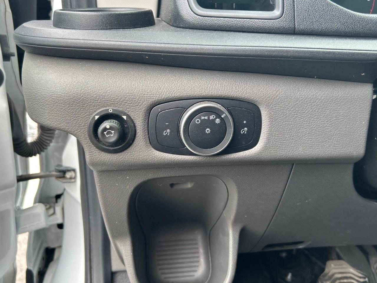 2020 Ford Transit Crew Van T-250 148" Med Rf 9070 GVWR RWD Photo