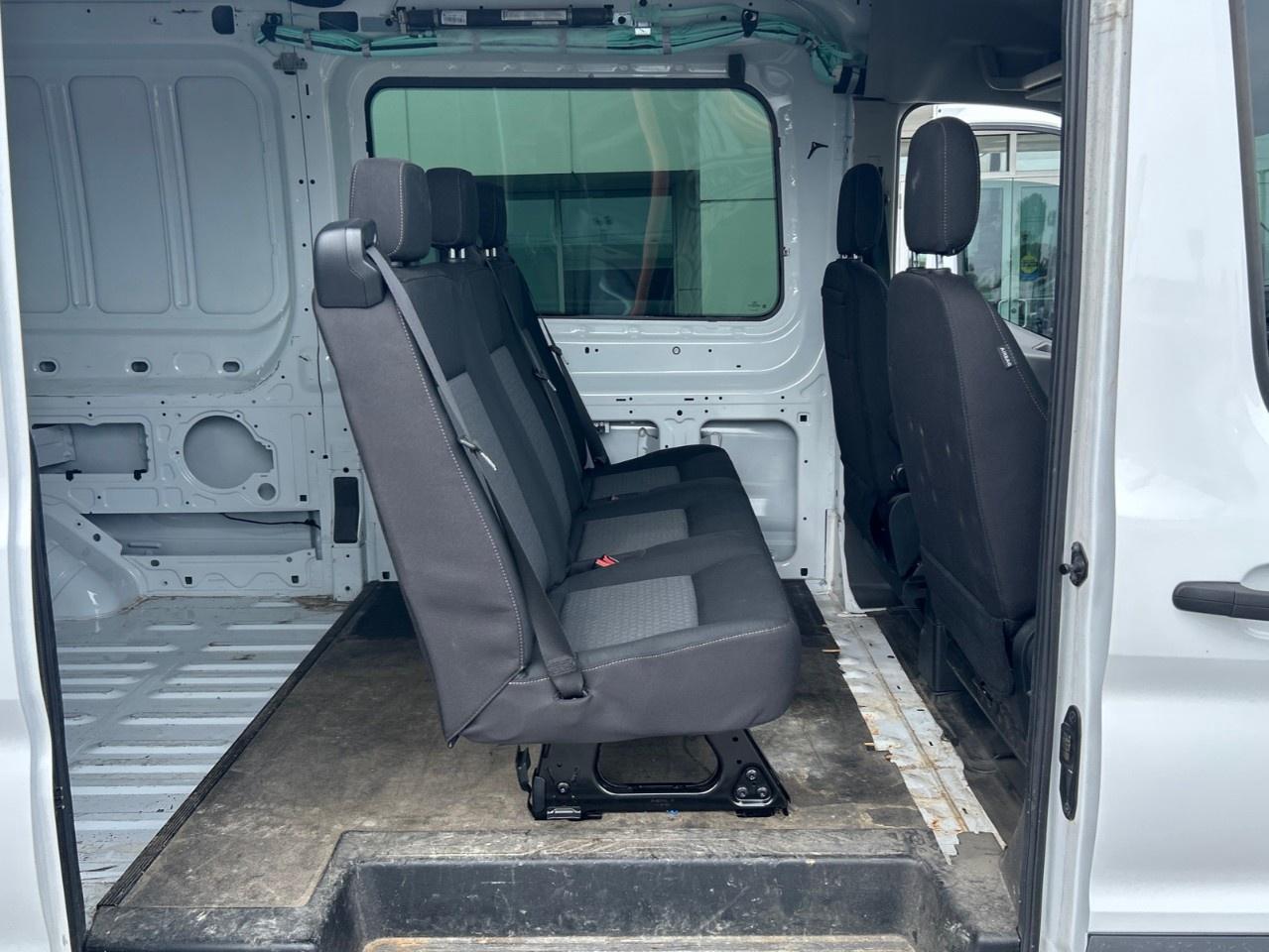 2020 Ford Transit Crew Van T-250 148" Med Rf 9070 GVWR RWD Photo