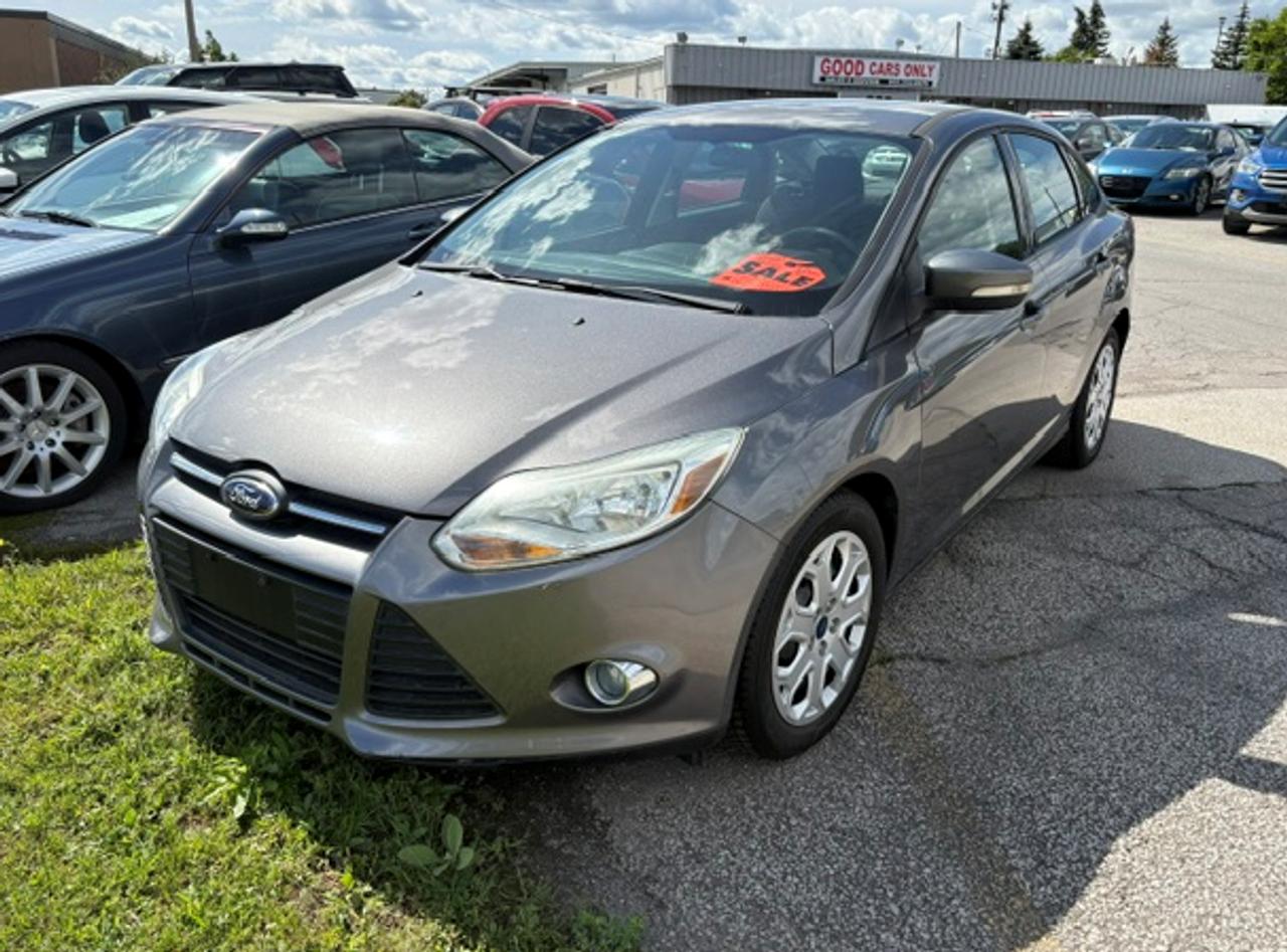 2012 Ford Focus SE Photo0