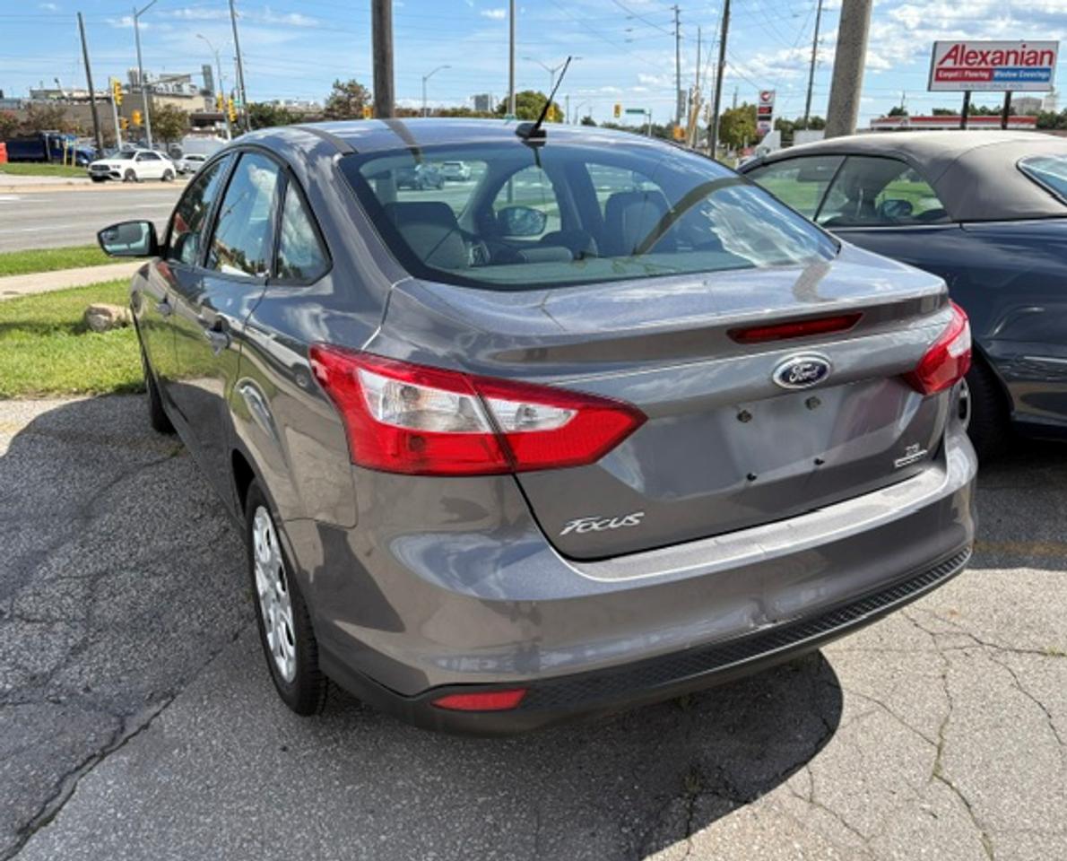 2012 Ford Focus SE Photo