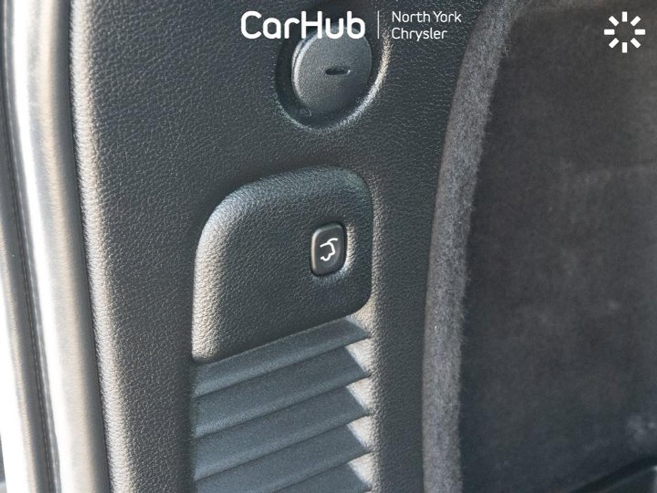 2026 Dodge Durango R/T HEMI V8 Plus AWD Apple CarPlay Android Auto Sunroof HEMI V8 Power Memory Seats Photo