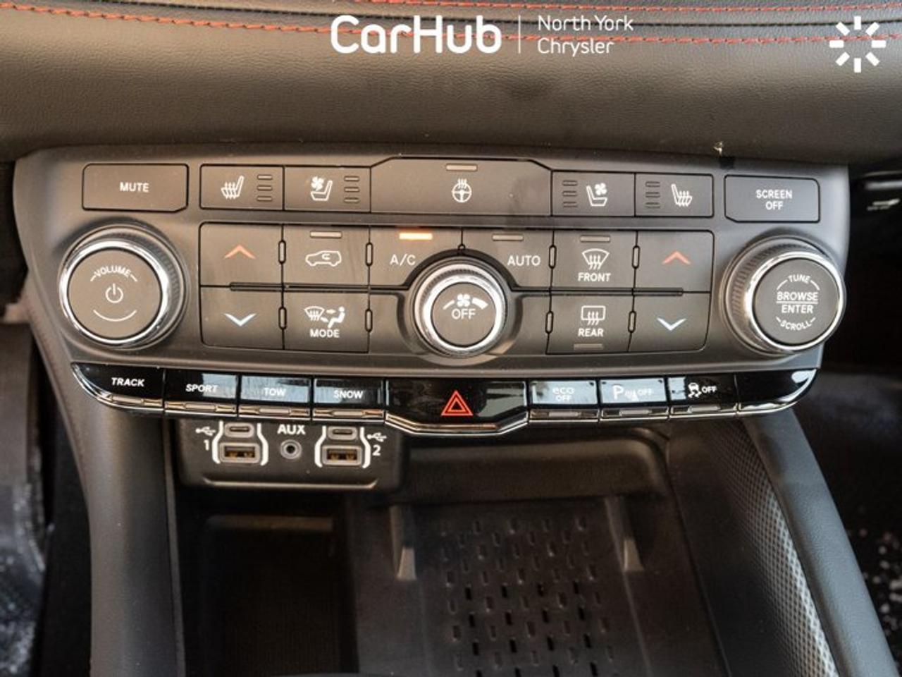 2026 Dodge Durango R/T HEMI V8 Plus AWD Apple CarPlay Android Auto Sunroof HEMI V8 Power Memory Seats Photo
