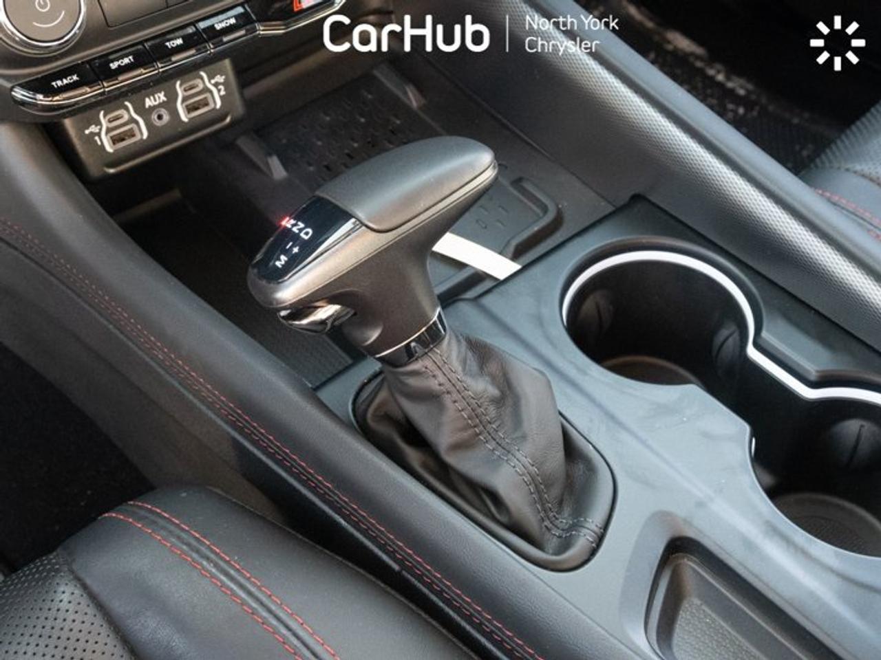 2026 Dodge Durango R/T HEMI V8 Plus AWD Apple CarPlay Android Auto Sunroof HEMI V8 Power Memory Seats Photo