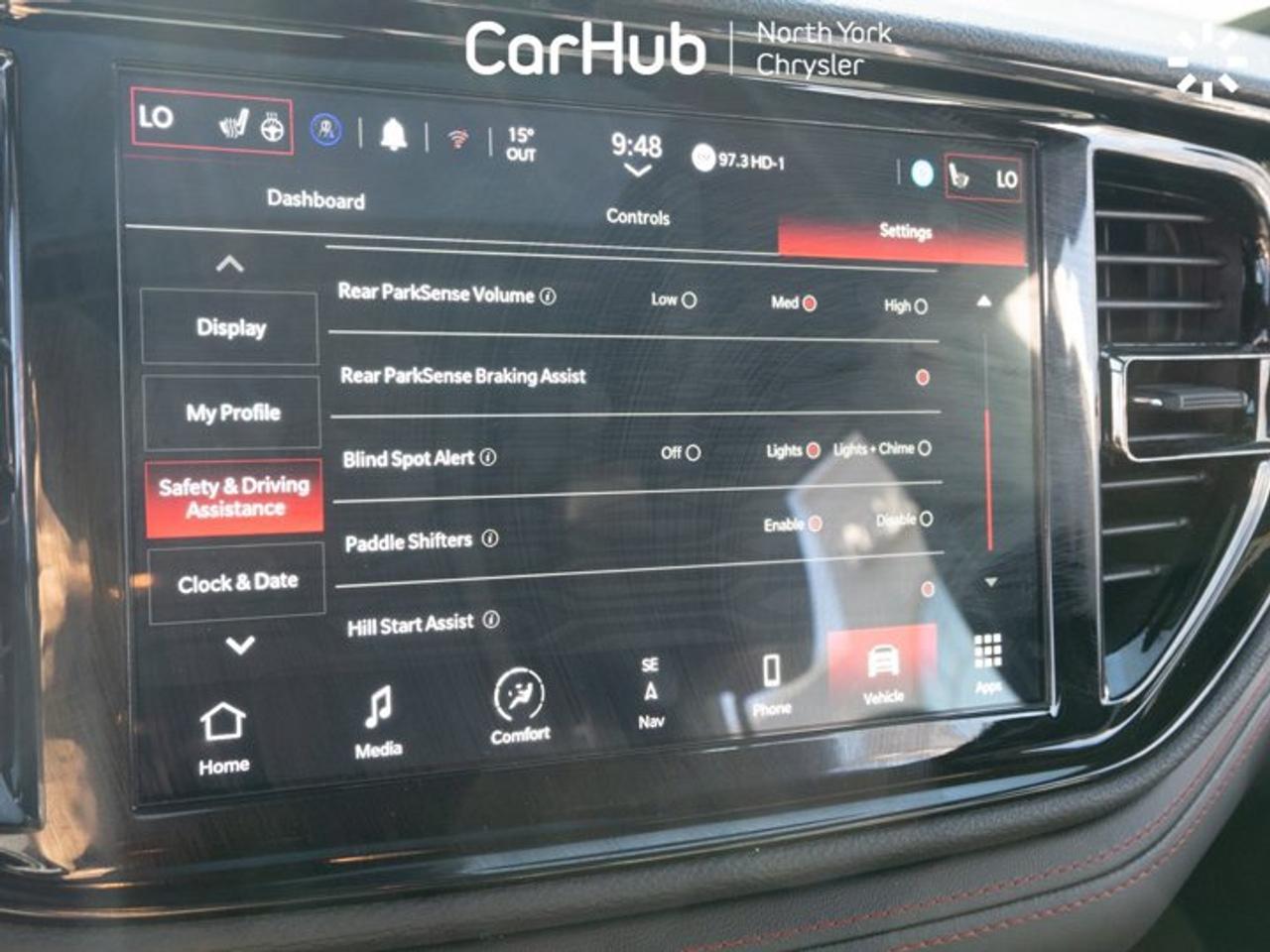 2026 Dodge Durango R/T HEMI V8 Plus AWD Apple CarPlay Android Auto Sunroof HEMI V8 Power Memory Seats Photo