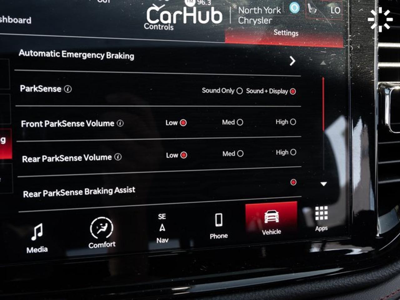 2026 Dodge Durango R/T HEMI V8 Plus Power Sunroof Heated and Ventilated Front Seats Heated Second-Row Seats Photo