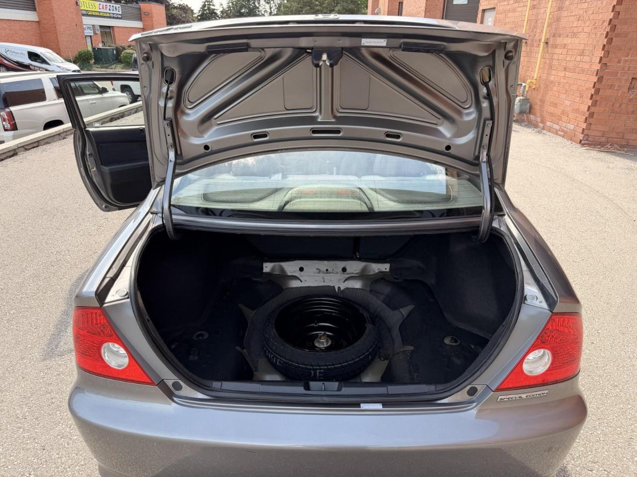 2005 Honda Civic Cpe DX Manual Photo