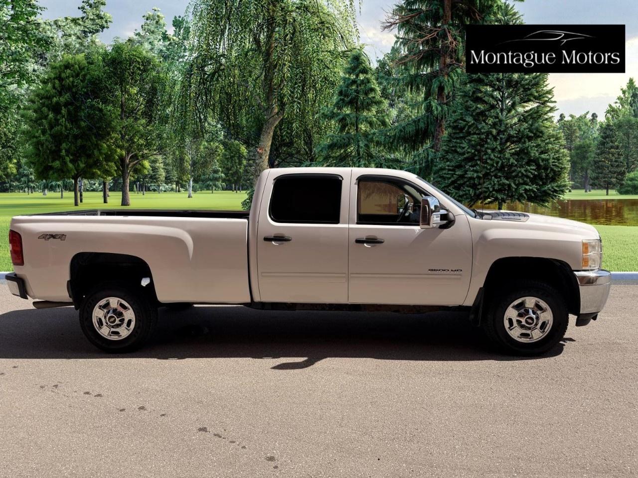 2011 Chevrolet Silverado 2500 HD 4WD Crew Cab Long Box LT Photo
