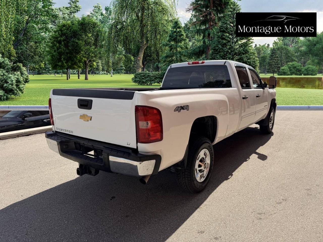 2011 Chevrolet Silverado 2500 HD 4WD Crew Cab Long Box LT Photo