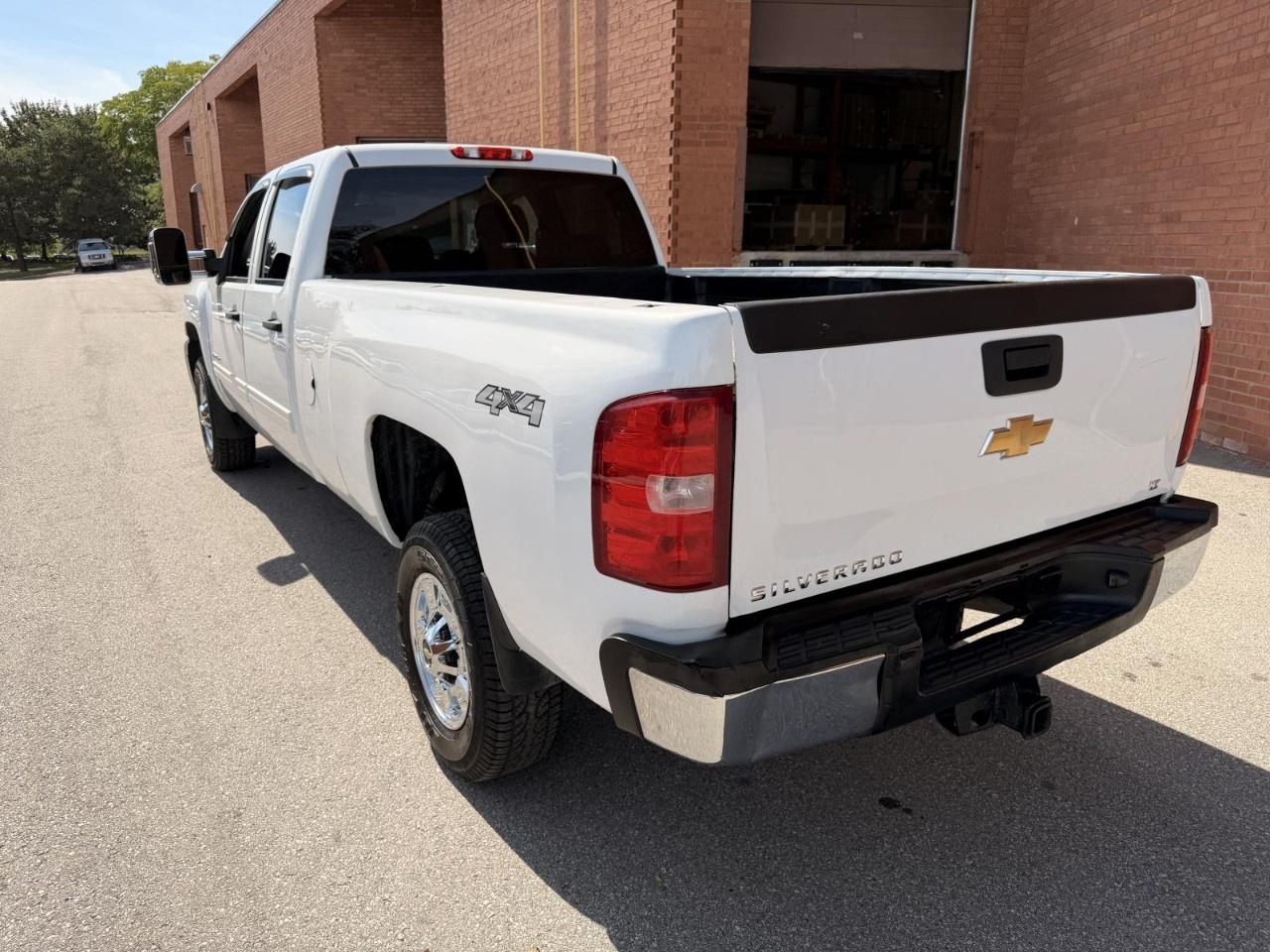 2011 Chevrolet Silverado 2500 HD 4WD Crew Cab Long Box LT Photo