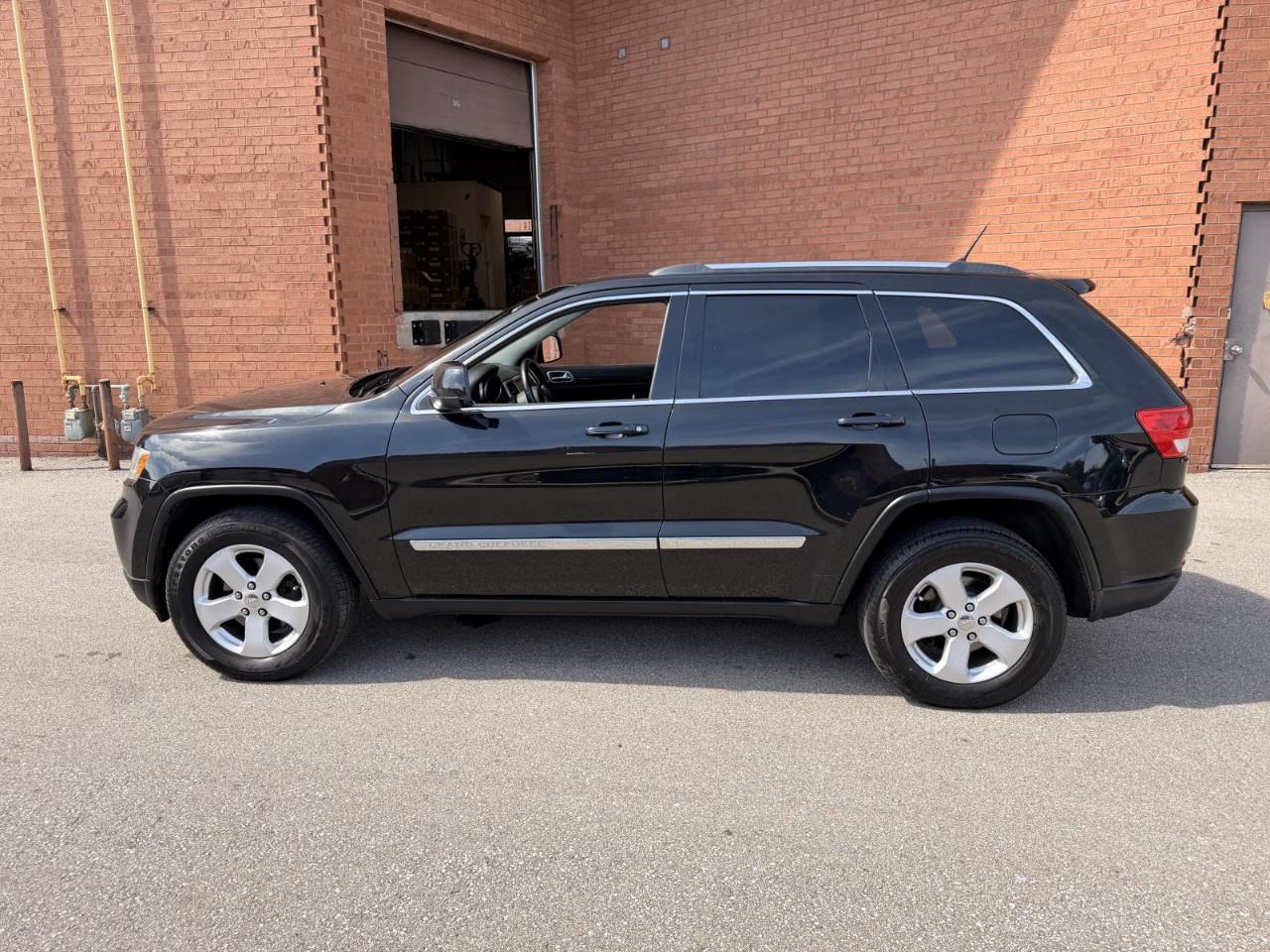 2013 Jeep Grand Cherokee 4WD 4Dr Laredo Photo
