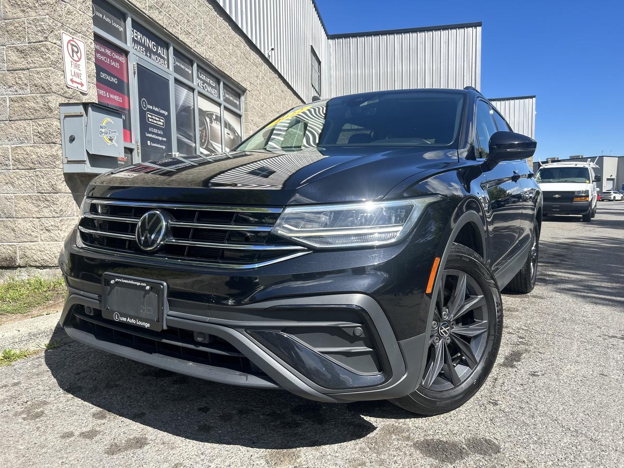 2022 Volkswagen Tiguan Comfortline - LOW KM'S, AWD, HEATED LEATHER SEATS! - Photo #8