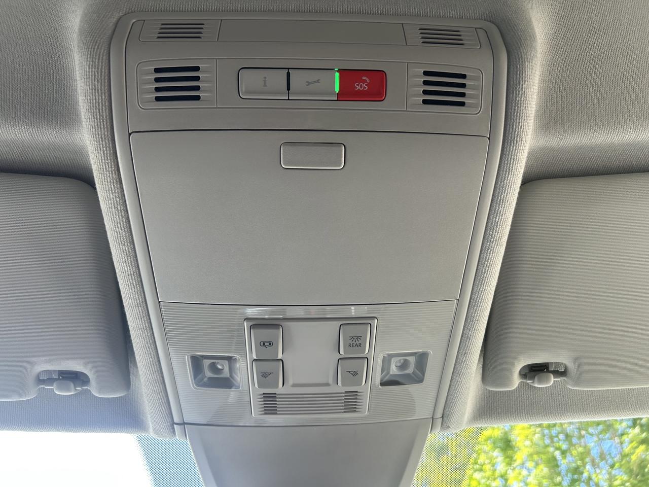 2022 Volkswagen Tiguan Comfortline - LOW KM'S, AWD, HEATED LEATHER SEATS! - Photo #26