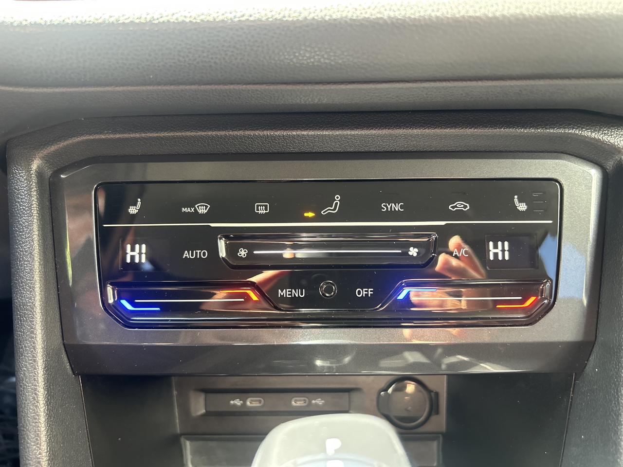 2022 Volkswagen Tiguan Comfortline - LOW KM'S, AWD, HEATED LEATHER SEATS! Photo29