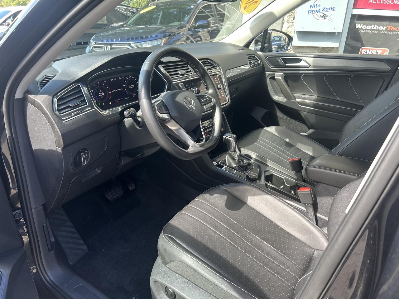 2022 Volkswagen Tiguan Comfortline - LOW KM'S, AWD, HEATED LEATHER SEATS! - Photo #17