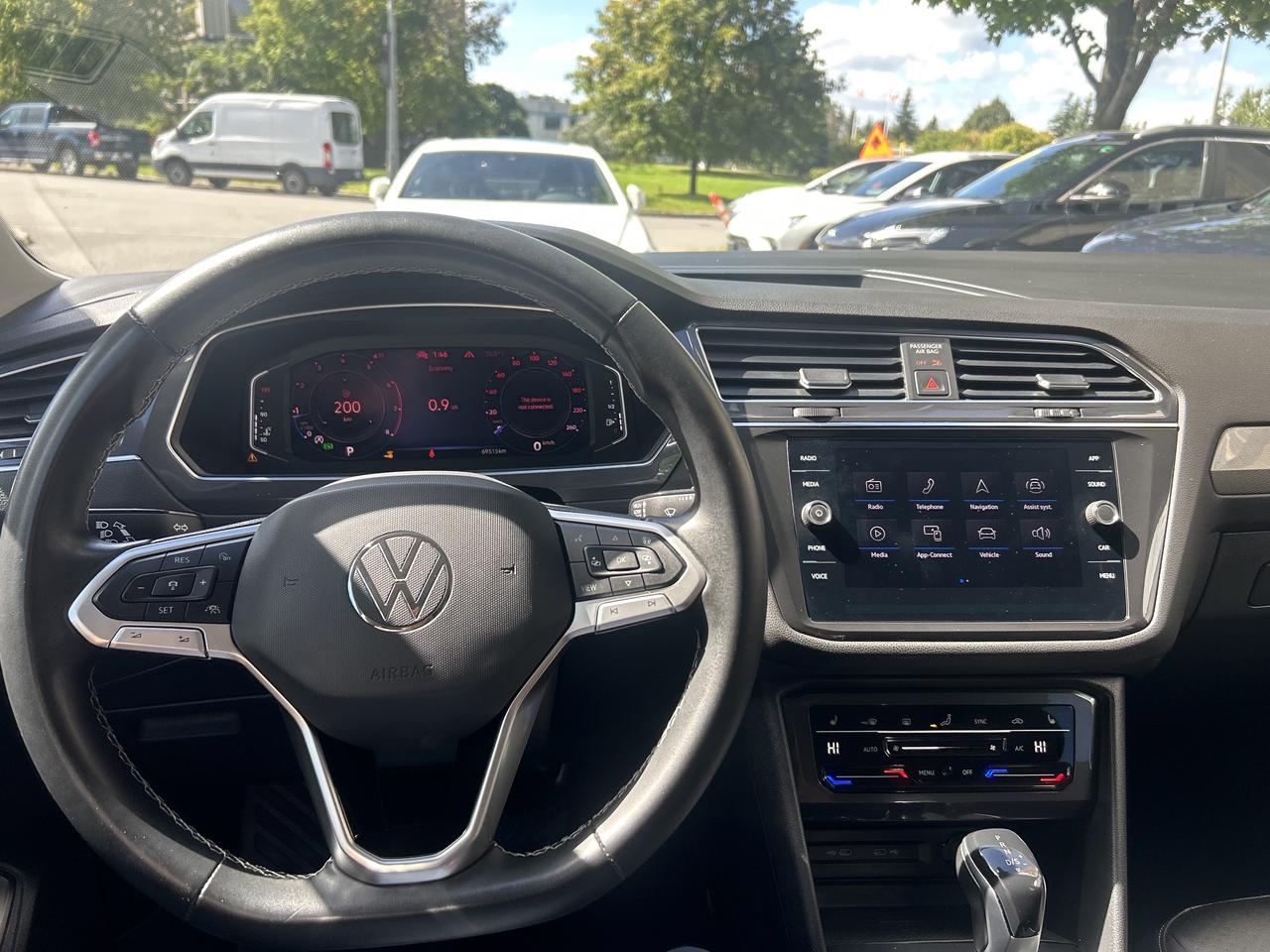 2022 Volkswagen Tiguan Comfortline - LOW KM'S, AWD, HEATED LEATHER SEATS! - Photo #22