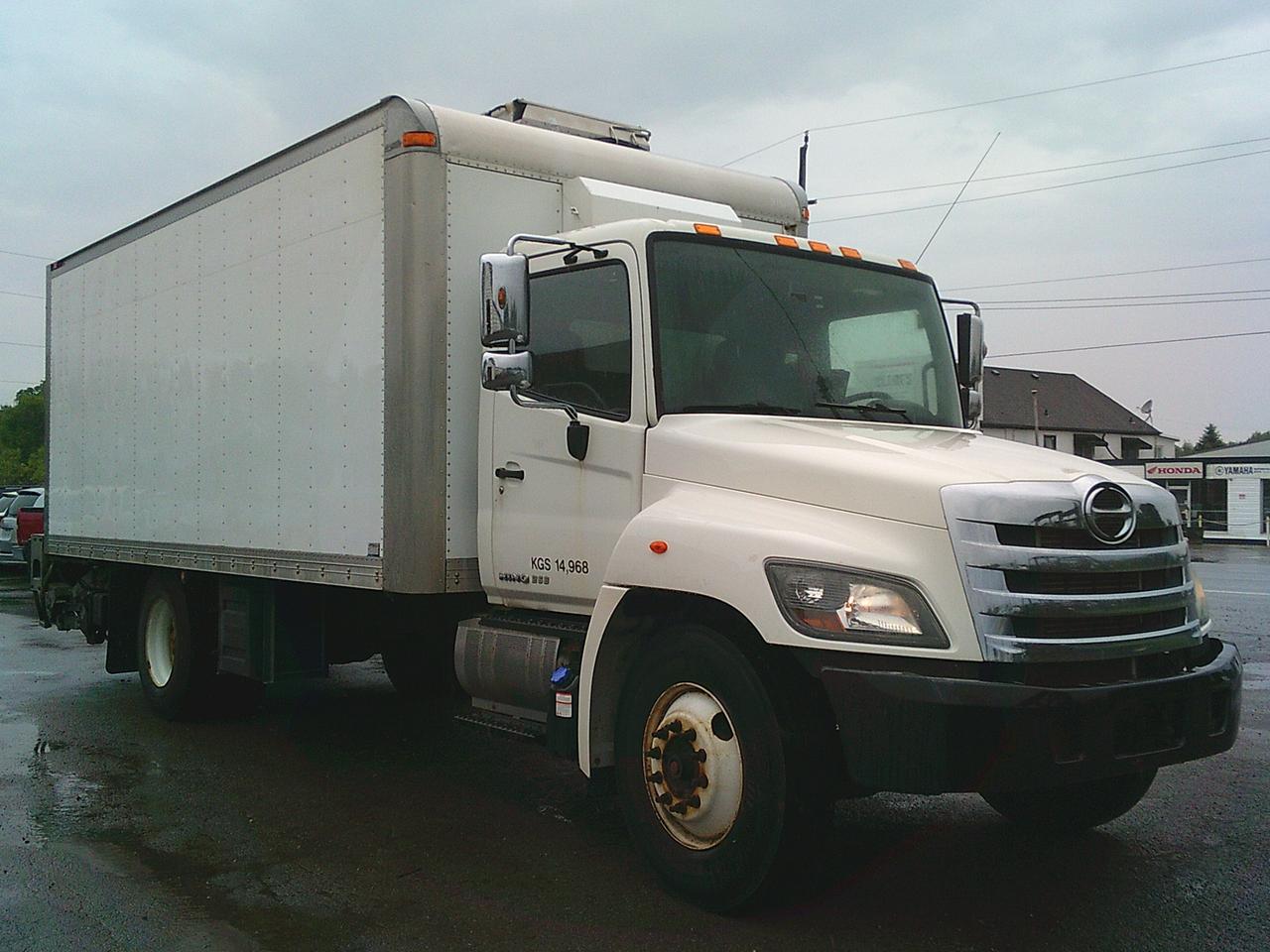 2015 Hino 268  Photo4