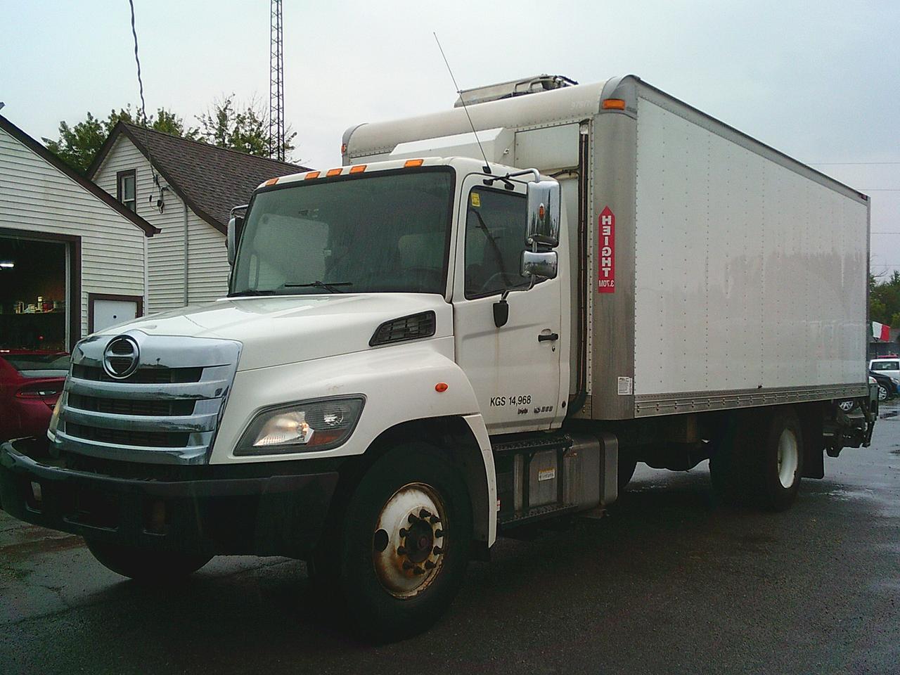 2015 Hino 268  Photo
