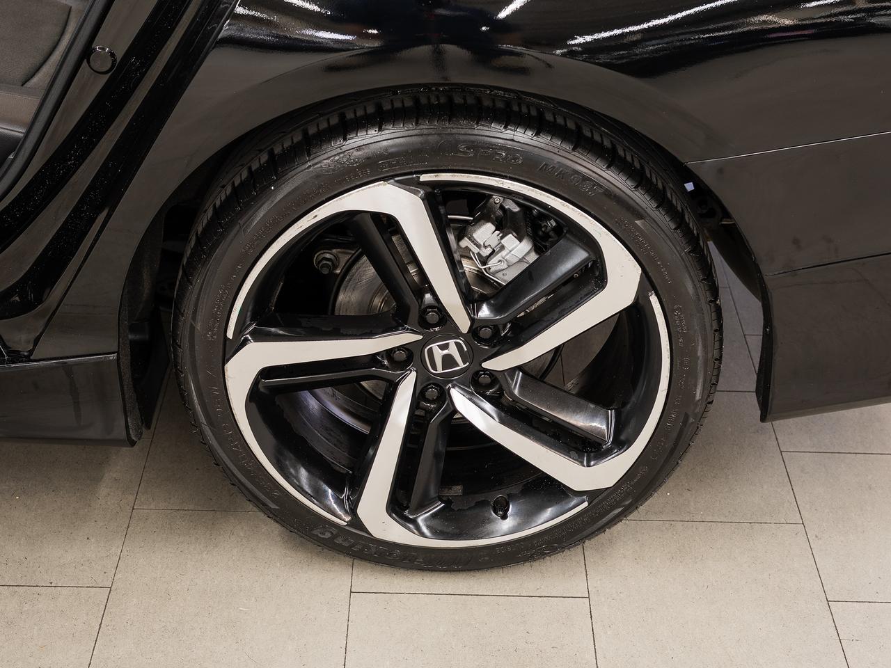 2021 Honda Accord SPORT | Sunroof | Leather | BSM | CarPlay Photo
