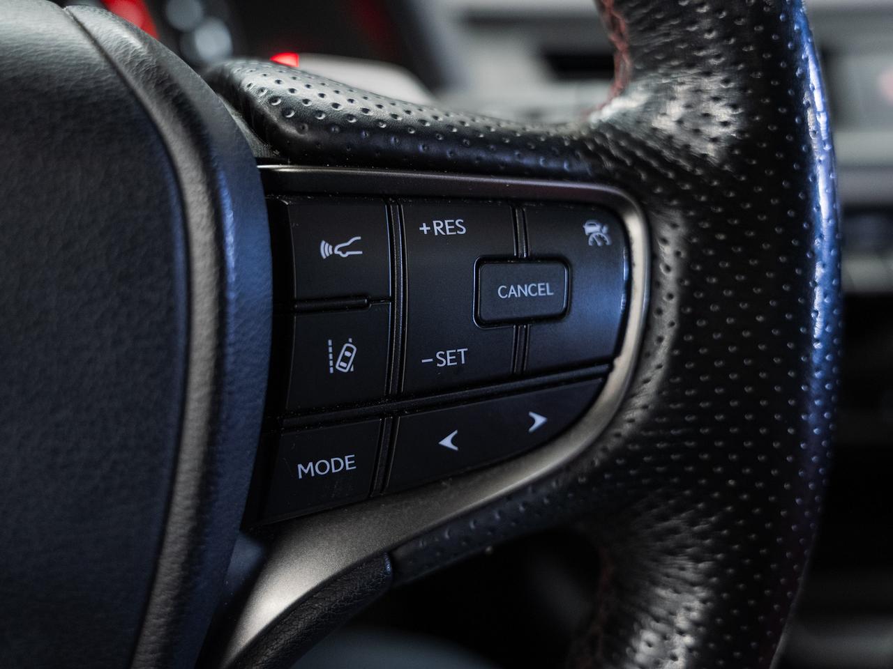 2020 Lexus UX 250 HYBRID  F-SPORT AWD | Sunroof | BSM | CarPlay Photo