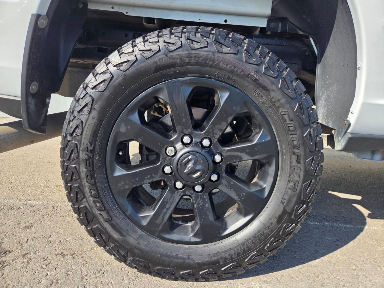 2023 RAM 2500 Big Horn 4x4 Crew Cab 6'4" Box Photo