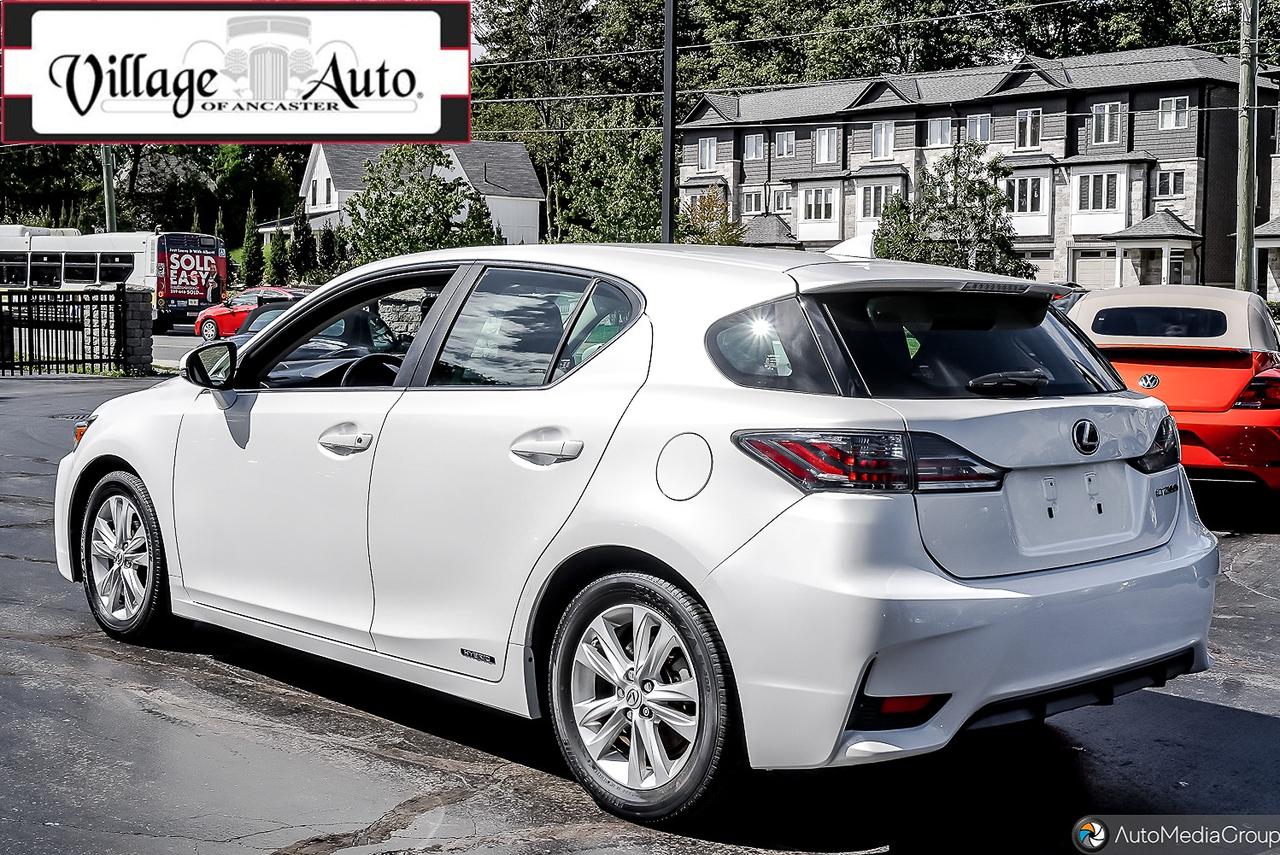 2015 Lexus CT 200h FWD 4dr Hybrid Photo