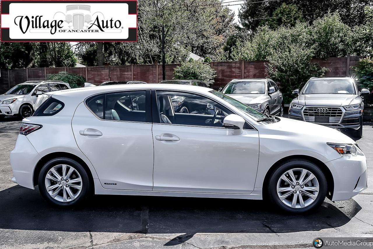 2015 Lexus CT 200h FWD 4dr Hybrid Photo